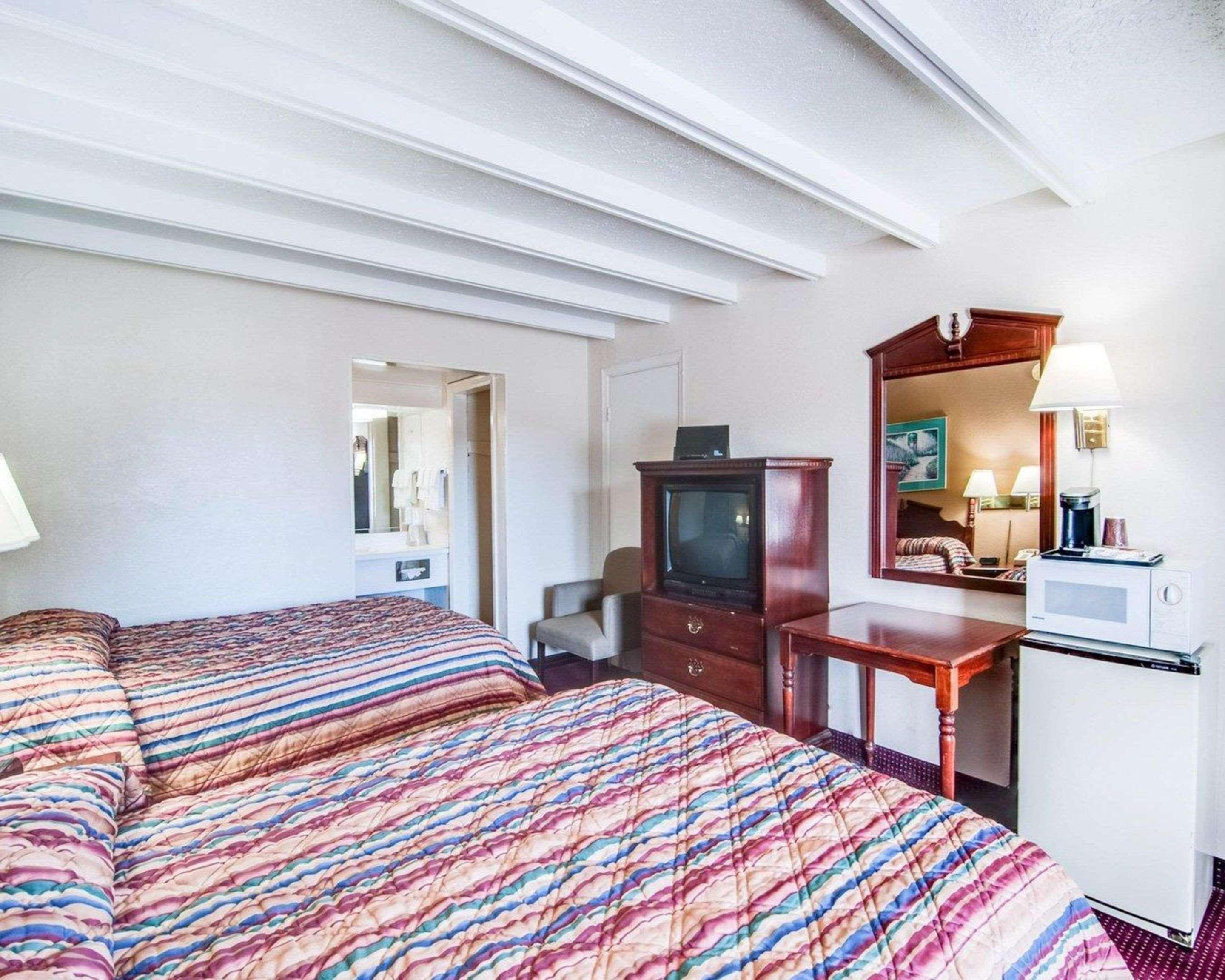 Rodeway Inn Galax Highway 58 Екстериор снимка